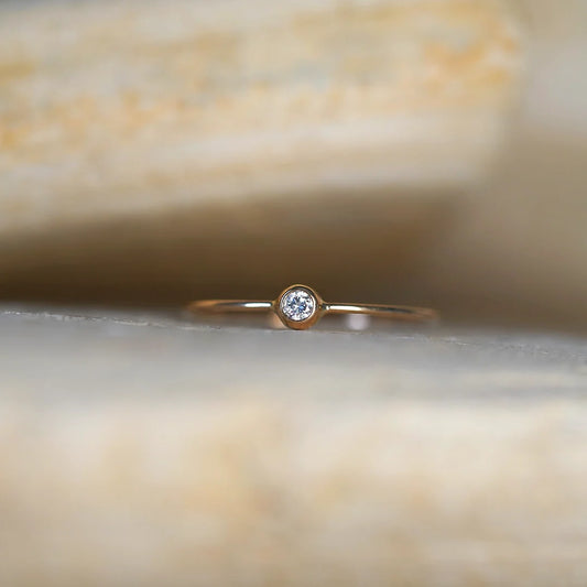 Petit 2.5 Gold Ring with 18k Diamond