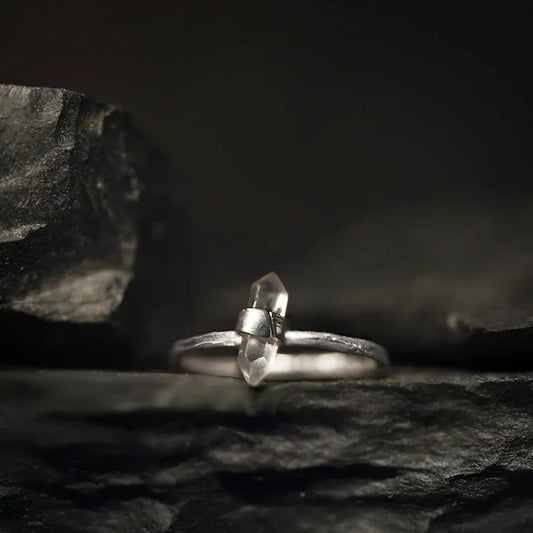 Petit Quartz Vortex Silver Ring