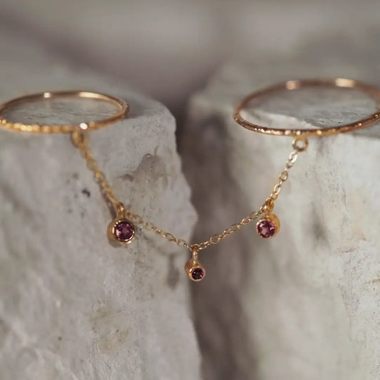 Anillo de Oro Bridge con Rodolitas 18k