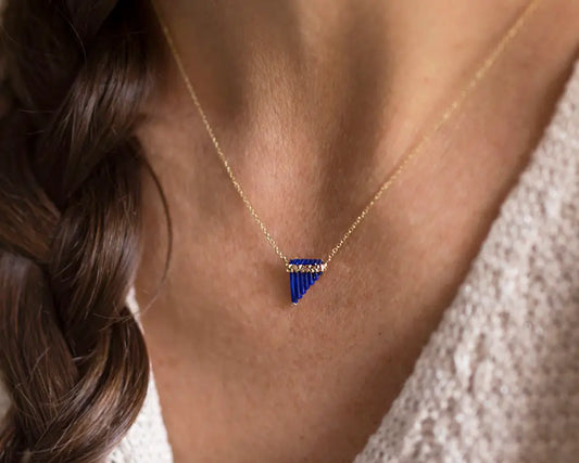 Zampoña 18k Gold Necklace with Lapis Lazuli