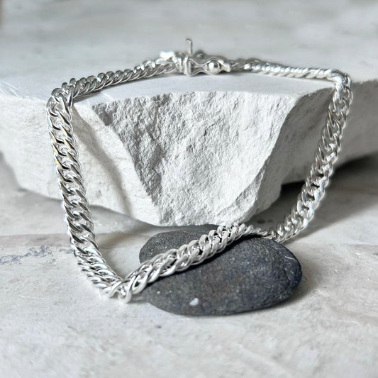 Medium Brilliant Lomo of Corvina Silver Bracelet