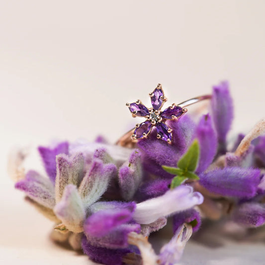 18K Gold Rings with Amethyst Flower and Diamond